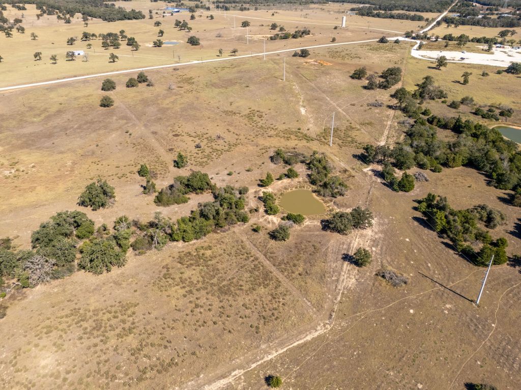 2 County Road 449 Thorndale, TX 76577 - Photo 3 of 11 a view of beach and yard