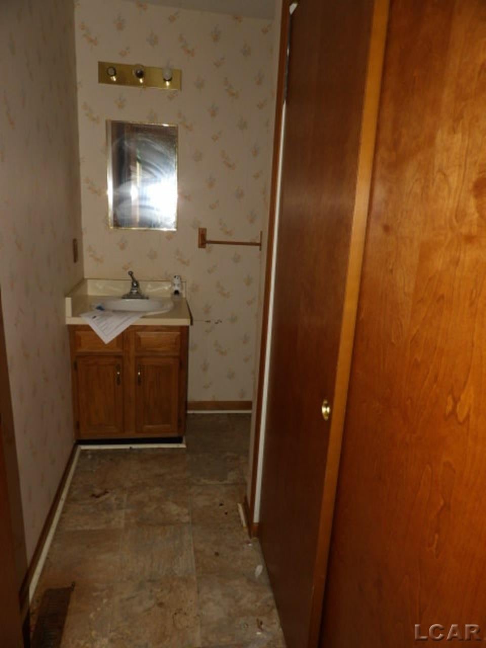 7395 Danforth Road Temperance, MI 48182 - Photo 7 of 9 Gallery Image 7