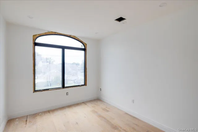 $1,995,000 | 544 Arlington Road, Cedarhurst, NY 11516