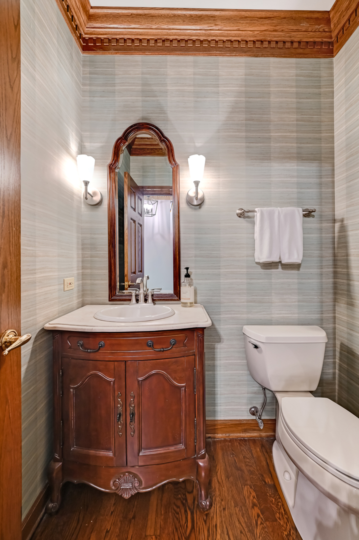 7544 Ridgewood Lane Burr Ridge, IL 60527 - Photo 15 of 56