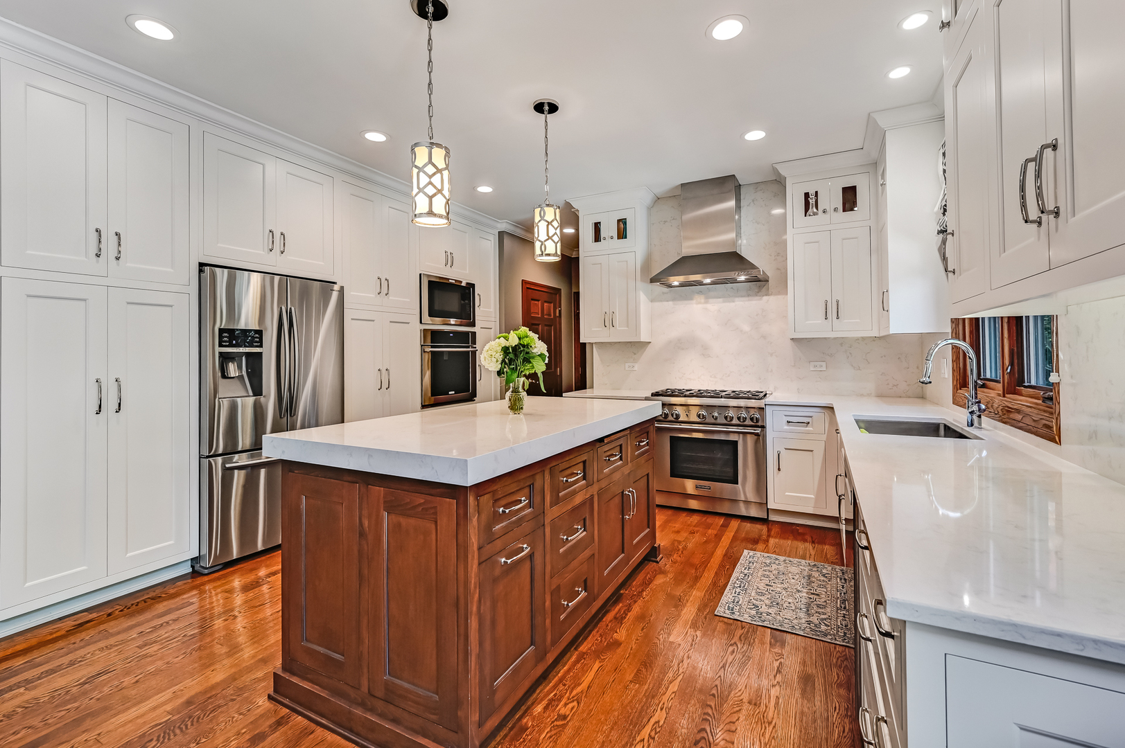 7544 Ridgewood Lane Burr Ridge, IL 60527 - Photo 2 of 56