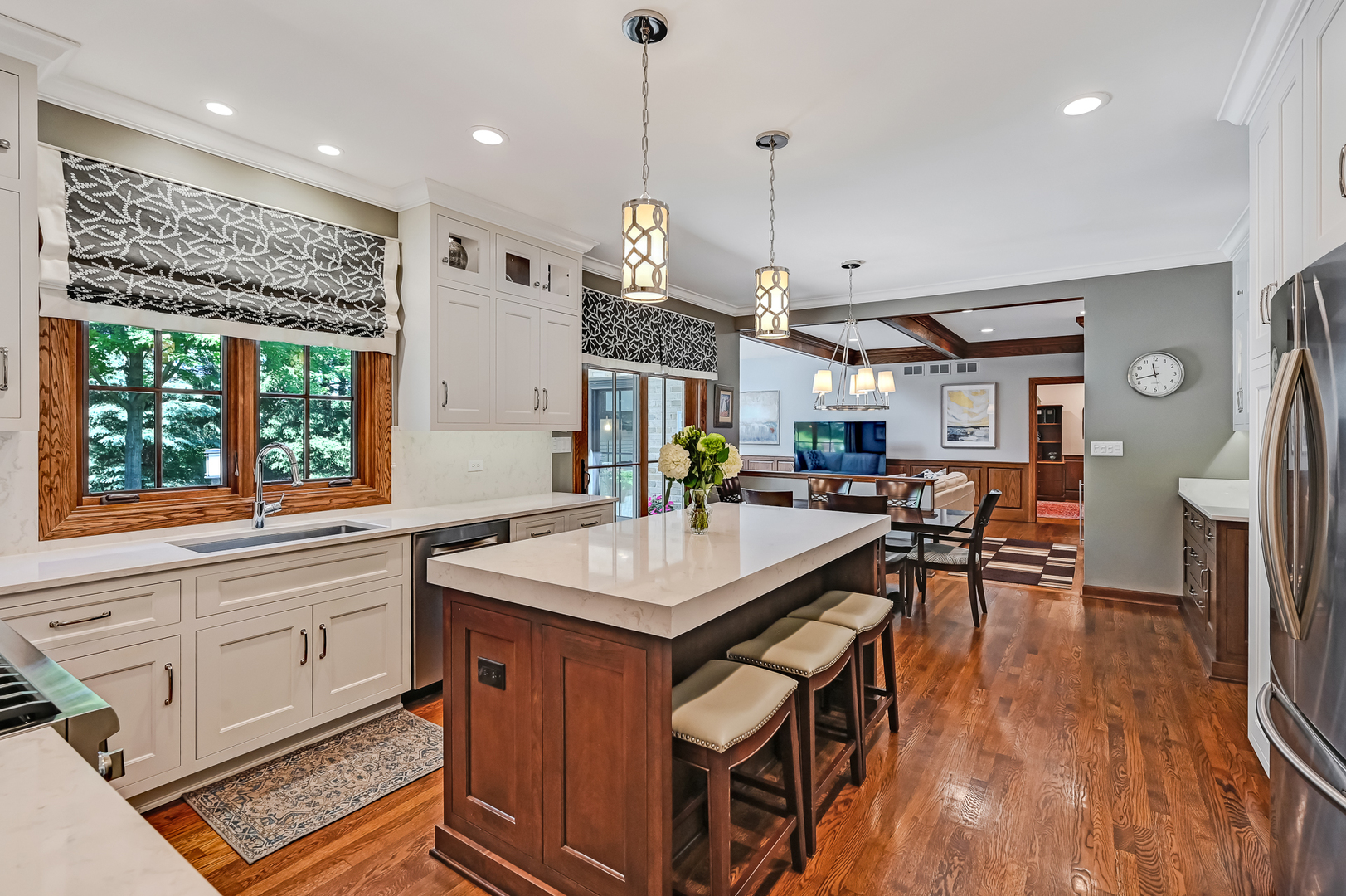 7544 Ridgewood Lane Burr Ridge, IL 60527 - Photo 4 of 56