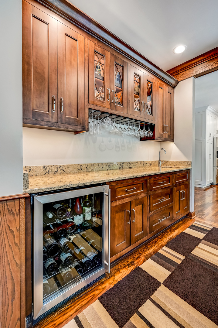 7544 Ridgewood Lane Burr Ridge, IL 60527 - Photo 6 of 56