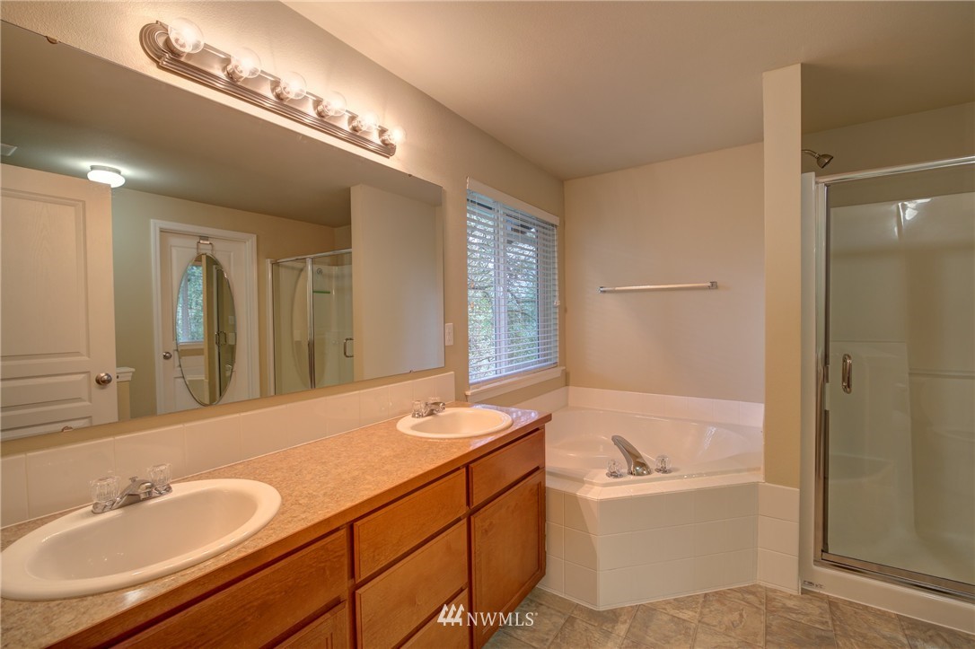 11675 Southeast 189th Place Renton, WA 98058 - Photo 12 of 24 Gallery Image 12