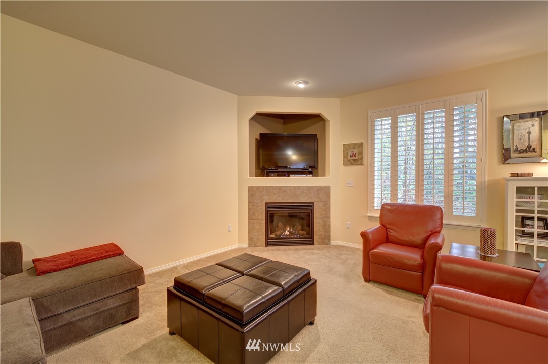 11675 Southeast 189th Place Renton, WA 98058 - Photo 4 of 24 Gallery Image 4
