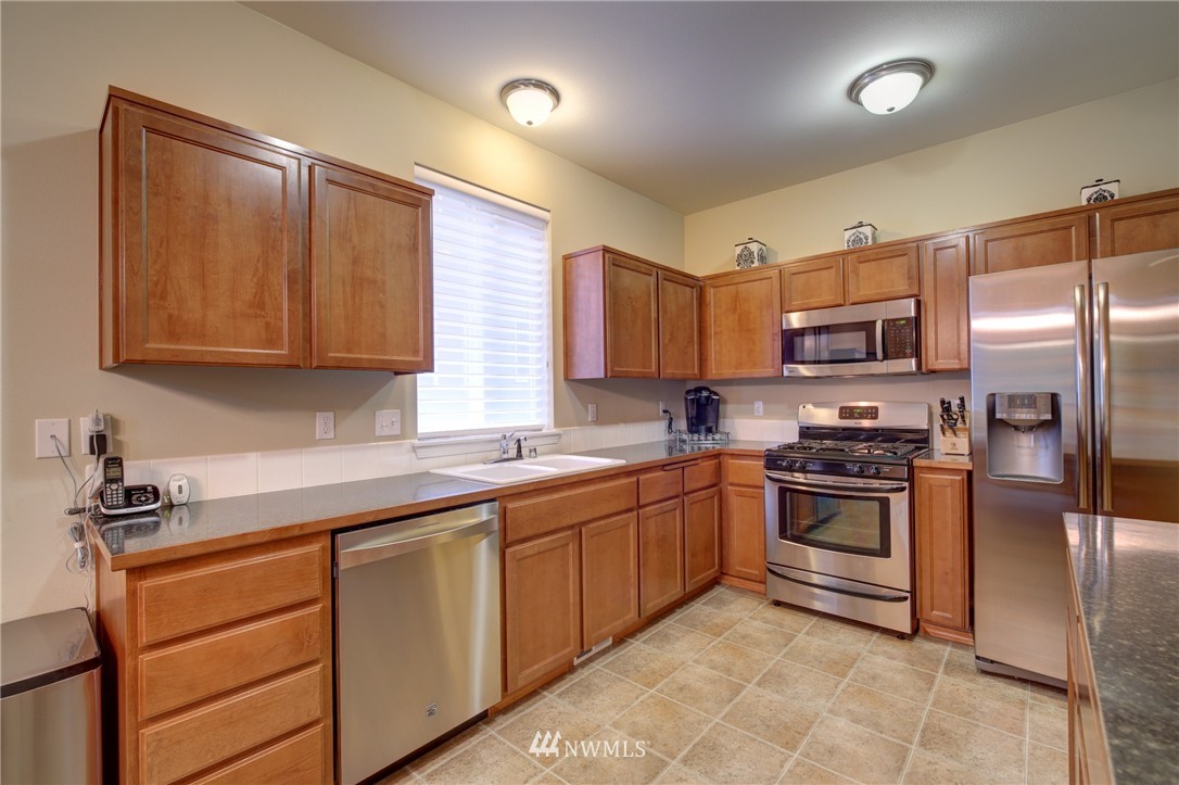 11675 Southeast 189th Place Renton, WA 98058 - Photo 6 of 24 Gallery Image 6