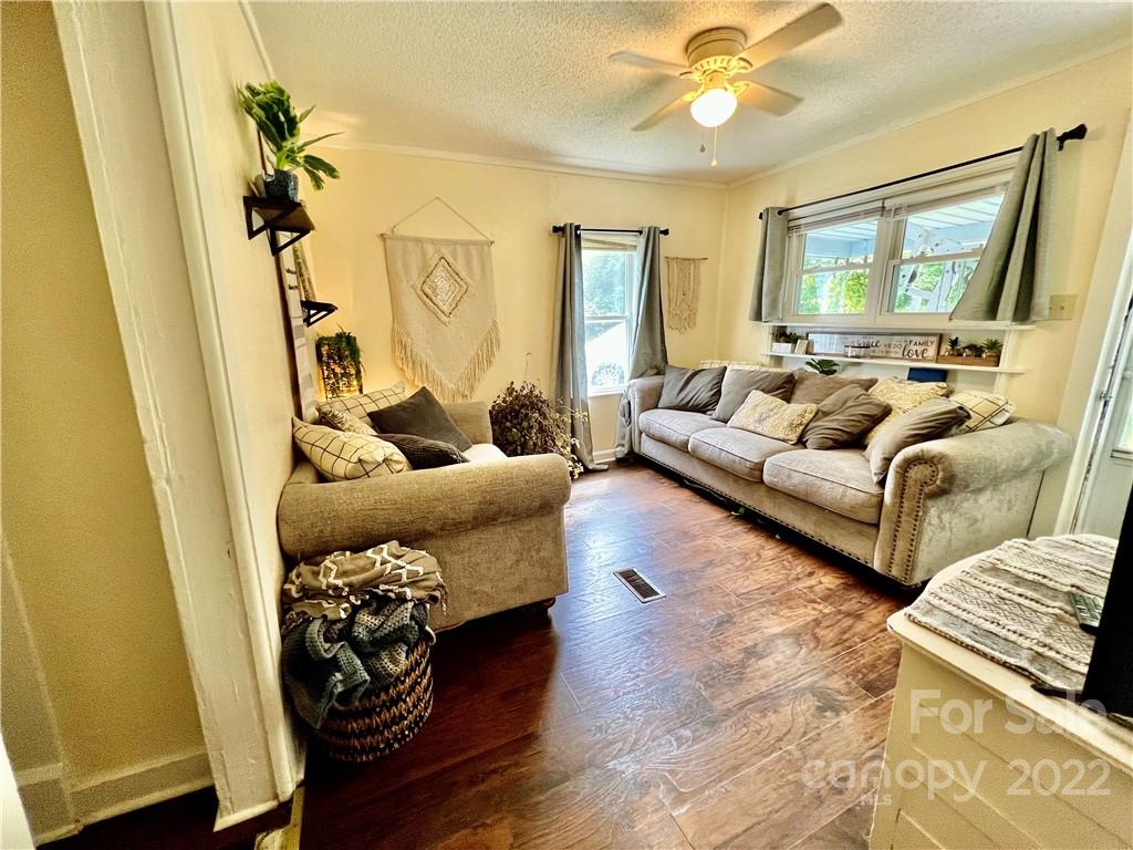 6 Holcombe Road Candler, NC 28715 - Photo 4 of 25 Gallery Image 4