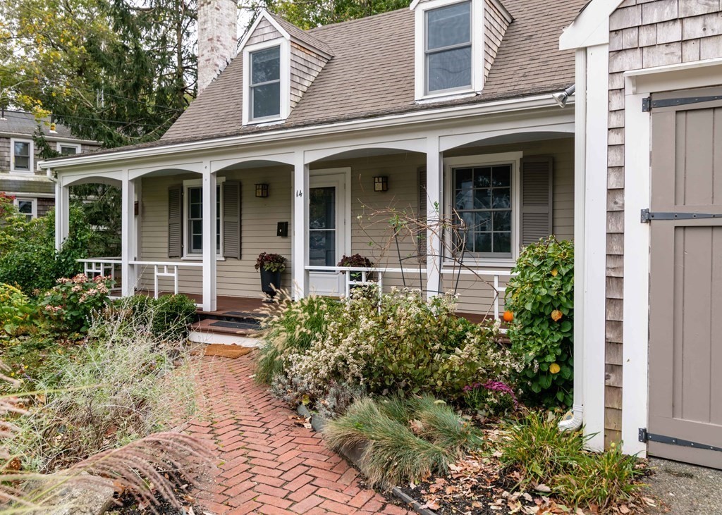 14 Bradley Woods Drive Hingham, MA 02043 - Photo 2 of 40