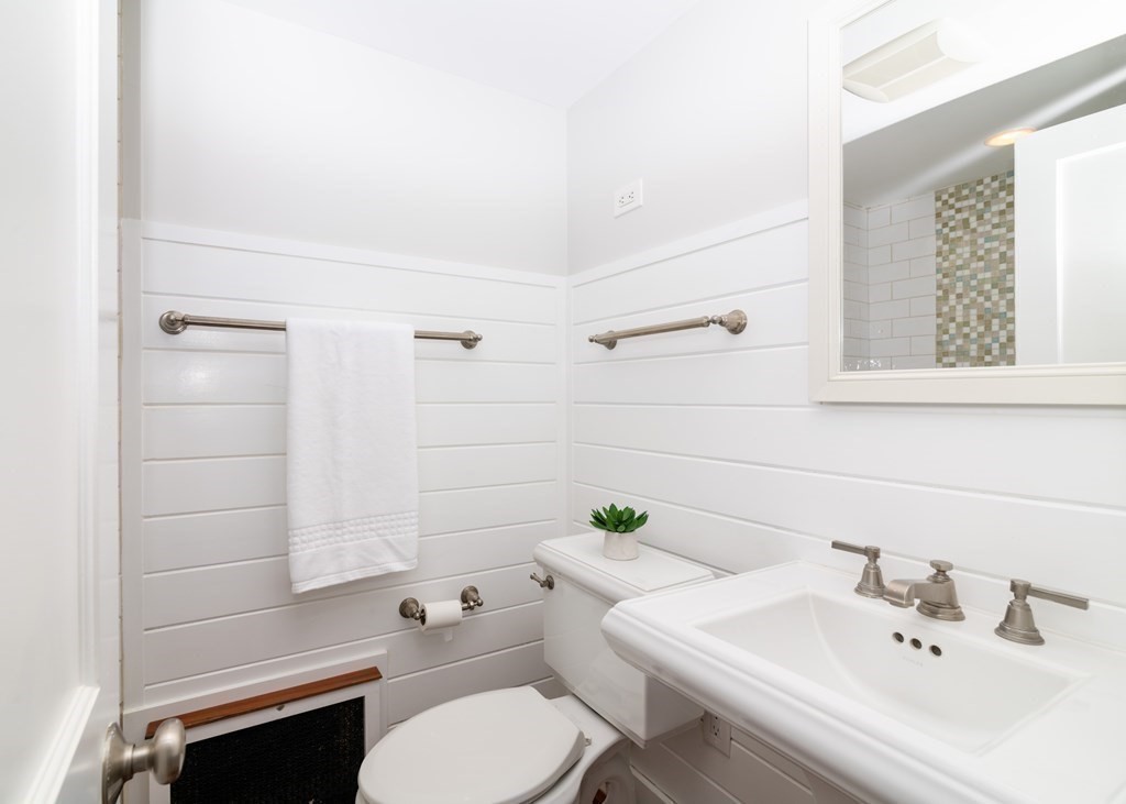 14 Bradley Woods Drive Hingham, MA 02043 - Photo 27 of 40