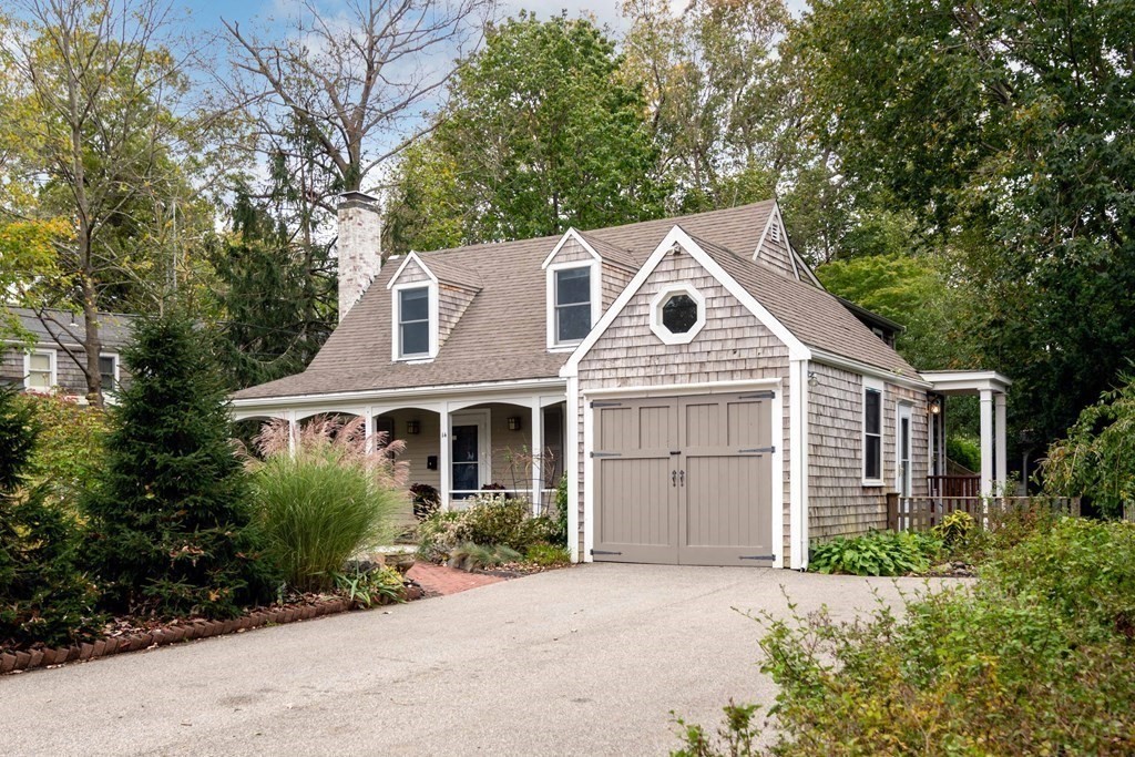 14 Bradley Woods Drive Hingham, MA 02043 - Photo 3 of 40