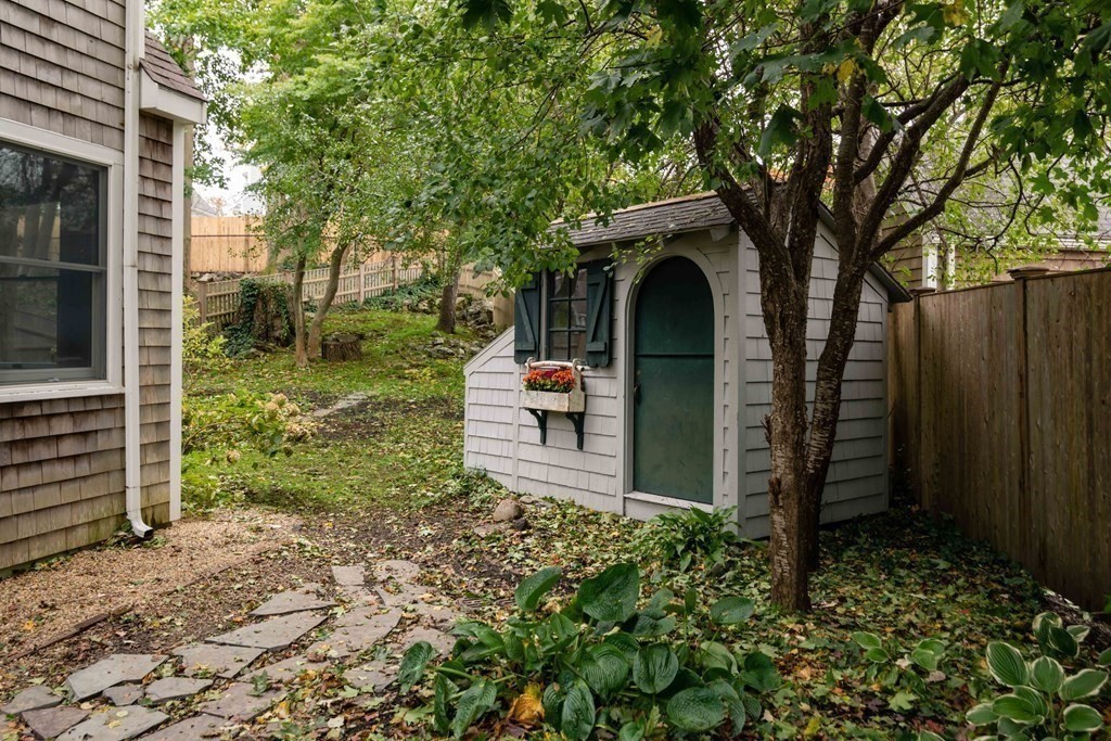 14 Bradley Woods Drive Hingham, MA 02043 - Photo 5 of 40