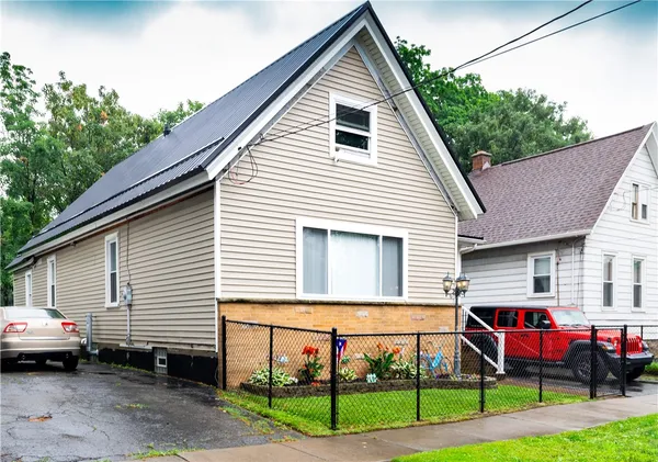 $149,900 | 6 Woodrow Street, Rochester, NY 14606