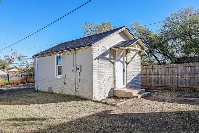 $595 | 4240 Southwest 10th Avenue, Amarillo, TX 79106