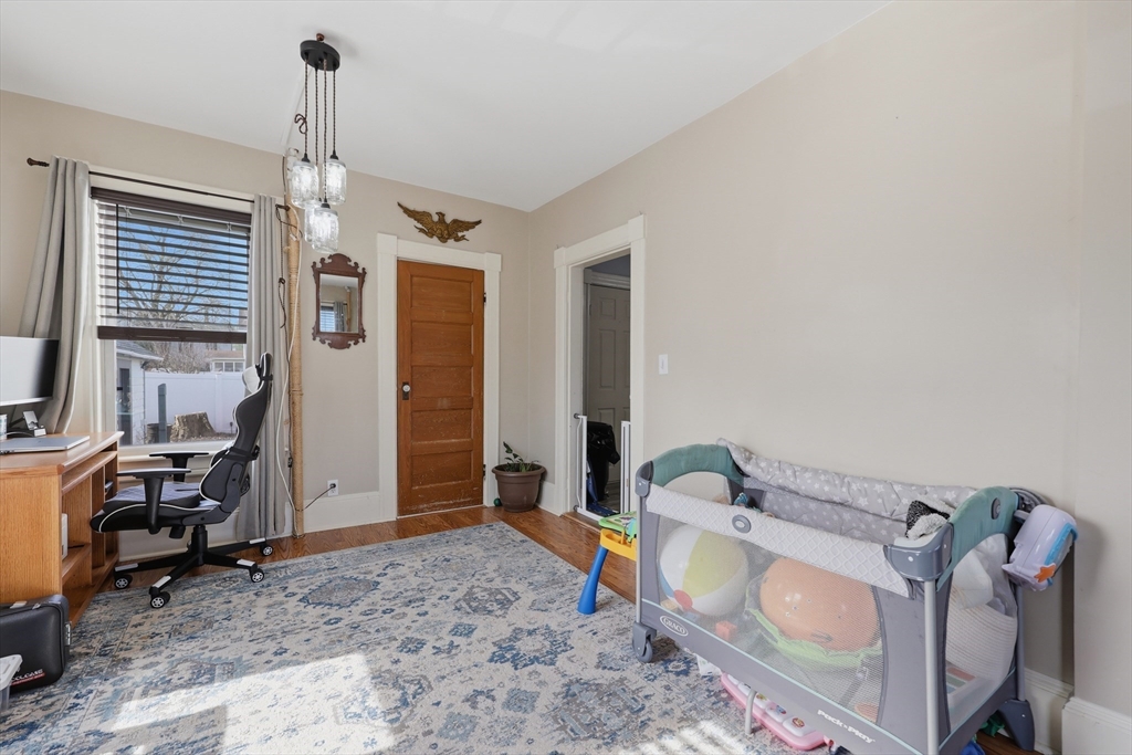 9 Hamilton Street Clinton, MA 01510 - Photo 11 of 32