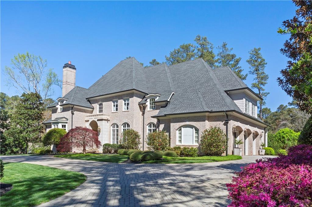 755 Heards Ferry Road Northwest Atlanta, GA 30328 - Photo 2 of 102