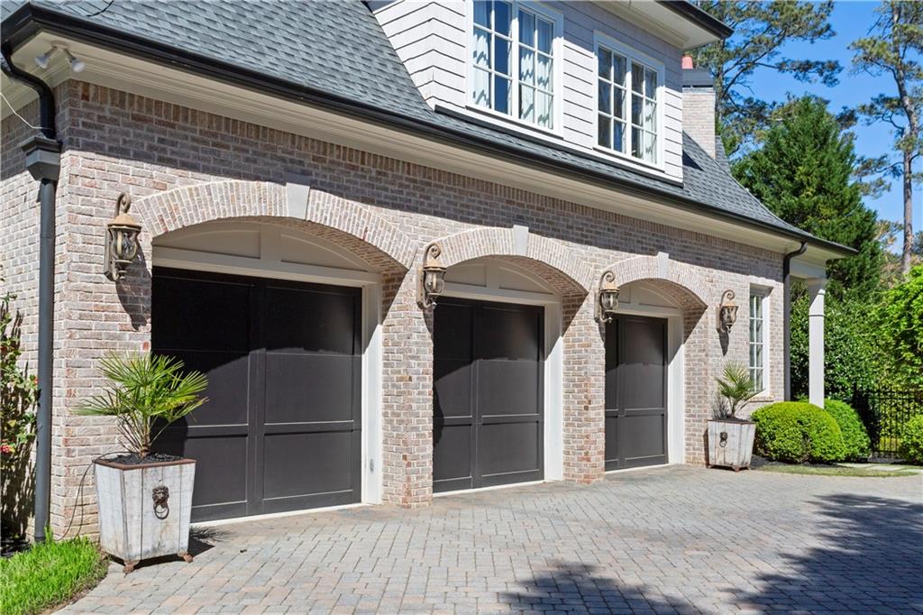 755 Heards Ferry Road Northwest Atlanta, GA 30328 - Photo 7 of 102