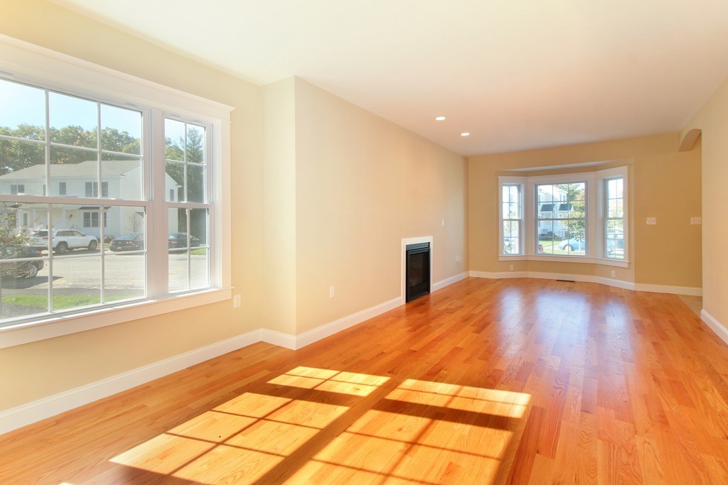 82 Turtle Brook Road, Unit 181 Canton, MA 02021 - Photo 3 of 11 Gallery Image 3