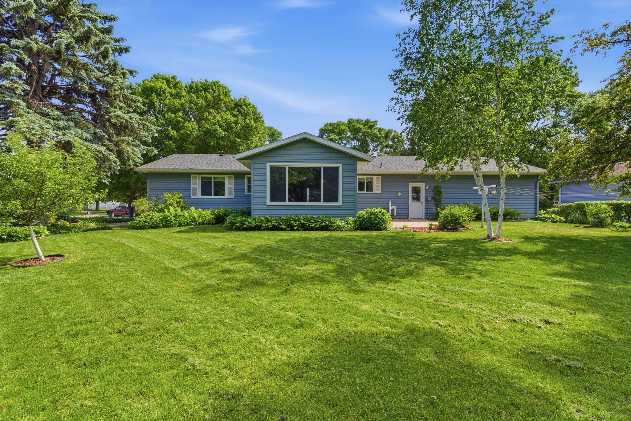 608 26th Avenue Southwest Willmar, MN 56201 - Photo 6 of 38