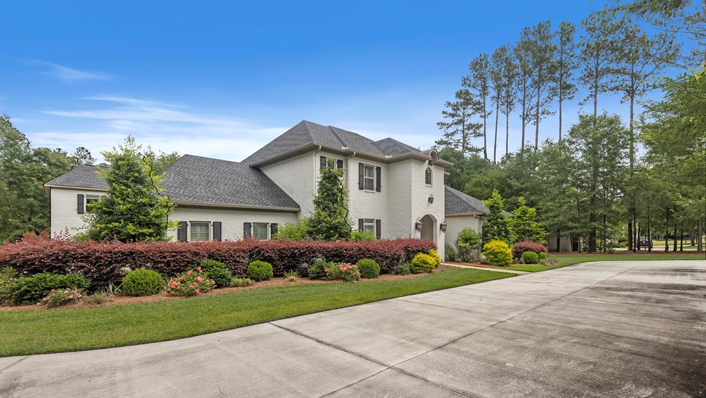 807 Liveoak Trail Dothan, AL 36305 - Photo 3 of 96