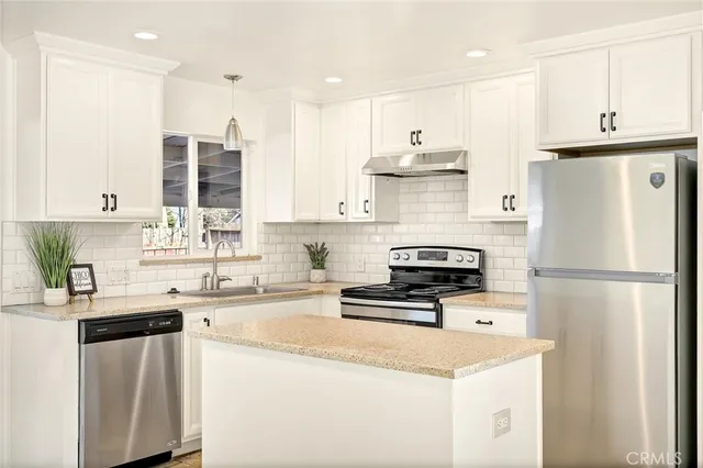 $389,900 | 438 West 1st Avenue, Chico, CA 95926