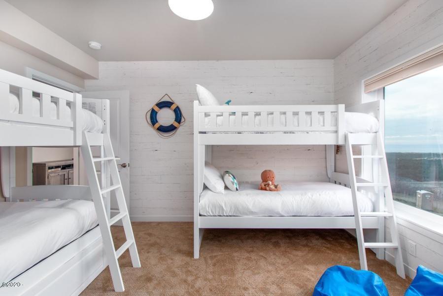 36380 Brooten Mountain Road Pacific City, OR 97135 - Photo 10 of 22 Bunk Room