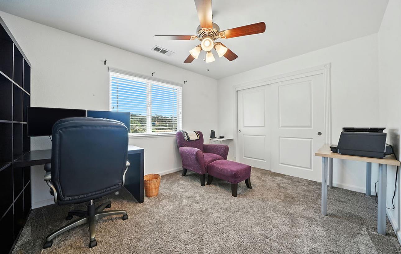 5825 Rippon Road Valley Springs, CA 95252 - Photo 28 of 45 a livingroom with workspace and a window