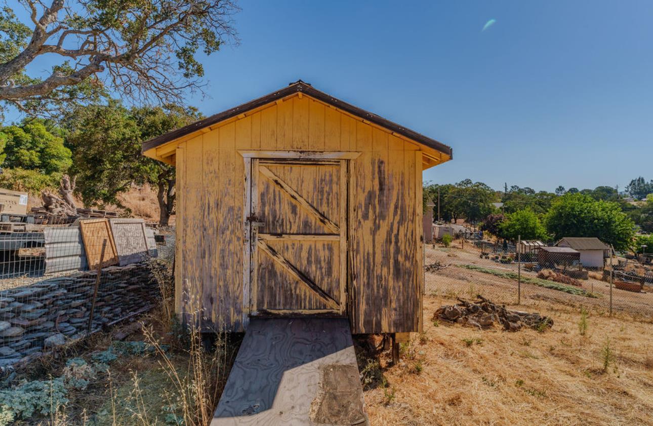5825 Rippon Road Valley Springs, CA 95252 - Photo 36 of 45 a view of a house with backyard