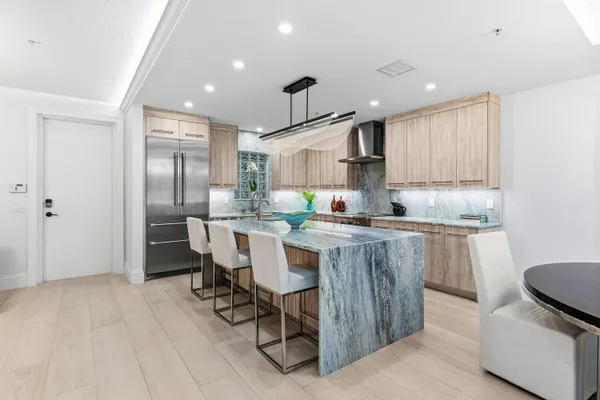$1,695,000 | 122 Southeast 6th Avenue, Unit 3, Delray Beach, FL 33483