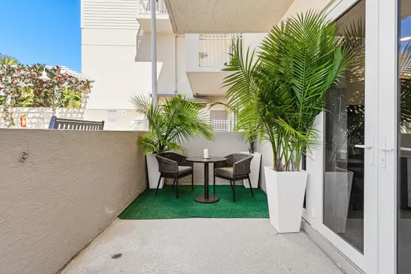 $1,695,000 | 122 Southeast 6th Avenue, Unit 3, Delray Beach, FL 33483