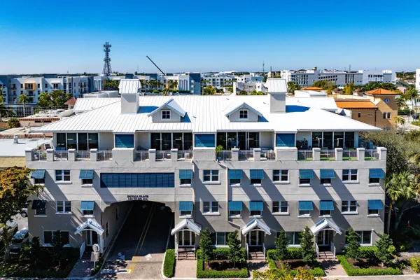 $1,695,000 | 122 Southeast 6th Avenue, Unit 3, Delray Beach, FL 33483