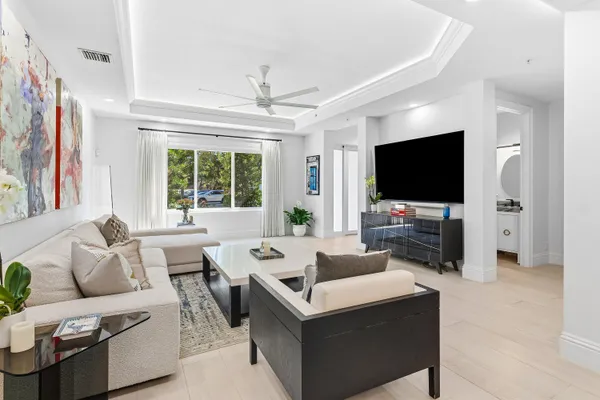 $1,695,000 | 122 Southeast 6th Avenue, Unit 3, Delray Beach, FL 33483
