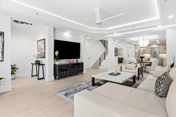 $1,695,000 | 122 Southeast 6th Avenue, Unit 3, Delray Beach, FL 33483