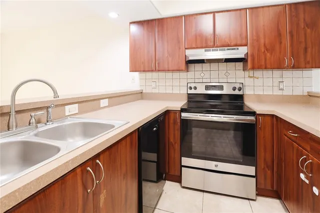 $1,575 | 4946 25th Street West, Unit 102, Bradenton, FL 34207