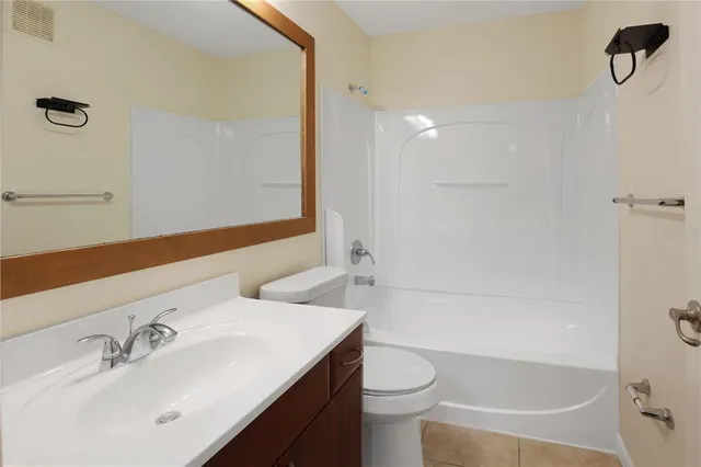 $1,575 | 4946 25th Street West, Unit 102, Bradenton, FL 34207