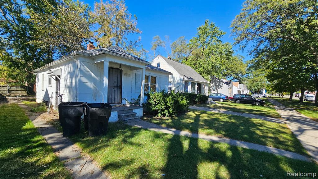18975 Huntington Road Detroit, MI 48219 - Photo 2 of 27