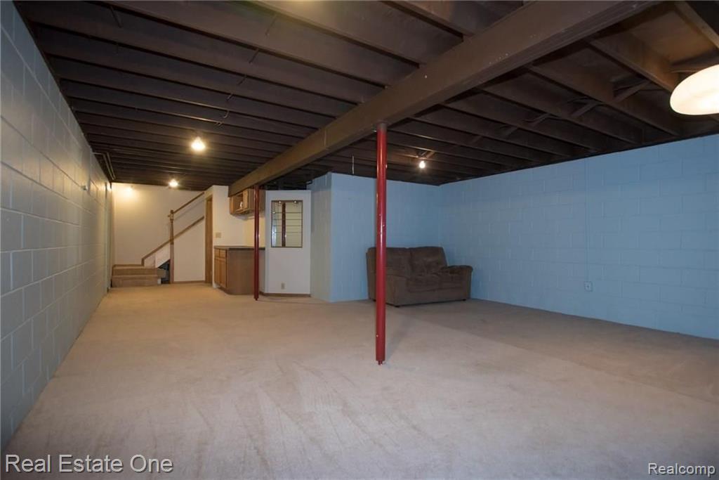 1452 Crest Road Howell, MI 48843 - Photo 22 of 33