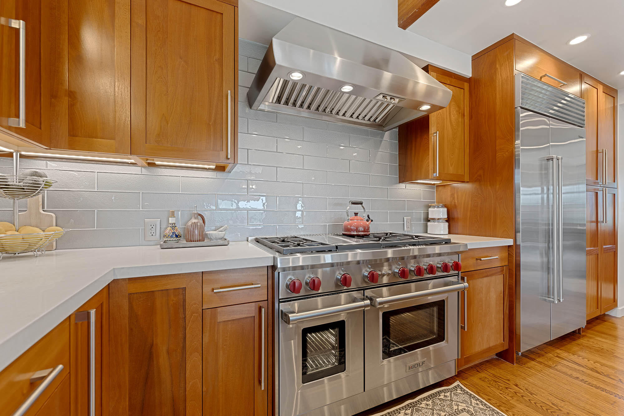 1118 Nirvana Road Santa Barbara, CA 93101 - Photo 28 of 88 27 Kitchen Range_ROY7398