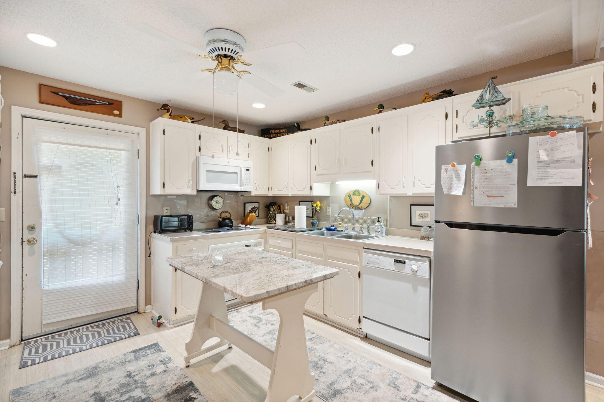 1108 Jungle Road Edisto Island, SC 29438 - Photo 6 of 50 1108JungleRd-KeenEyeMarketing-007