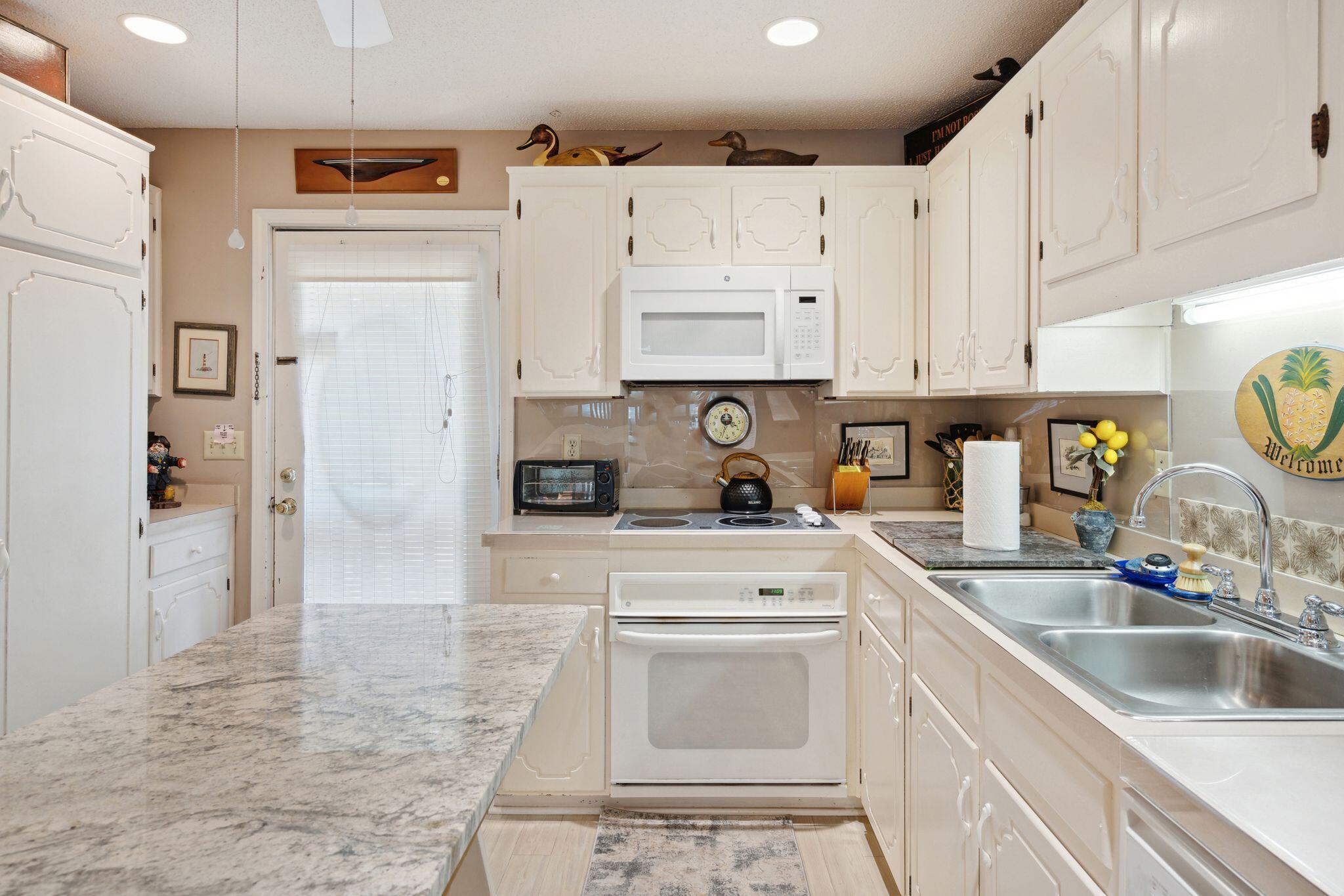 1108 Jungle Road Edisto Island, SC 29438 - Photo 7 of 50 1108JungleRd-KeenEyeMarketing-008