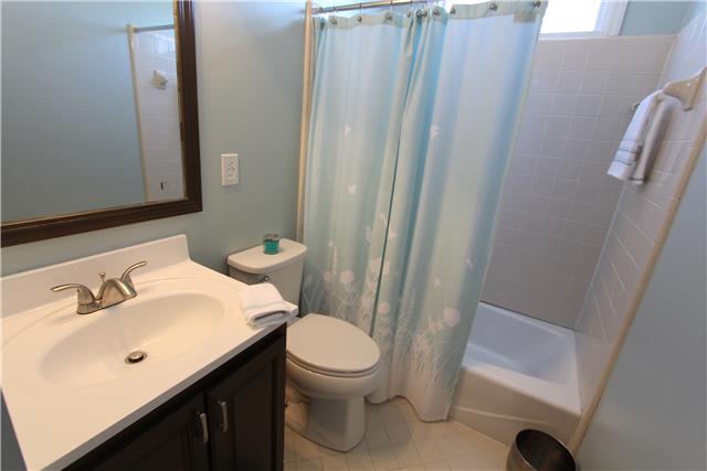 2141 Thompson Road Murfreesboro, TN 37128 - Photo 18 of 20 Full bath up