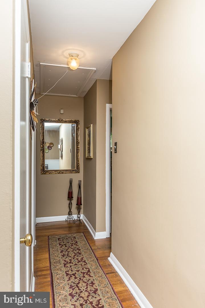 308 Media Line Road Newtown Square, PA 19073 - Photo 14 of 32 View Hallway