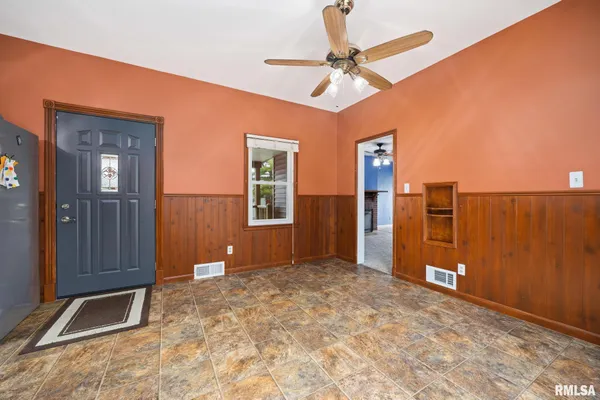 $274,500 | 2423 North Cramer Road, Elmwood, IL 61529