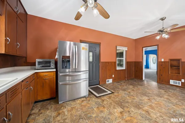 $274,500 | 2423 North Cramer Road, Elmwood, IL 61529