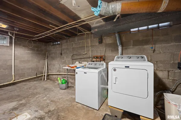 $274,500 | 2423 North Cramer Road, Elmwood, IL 61529