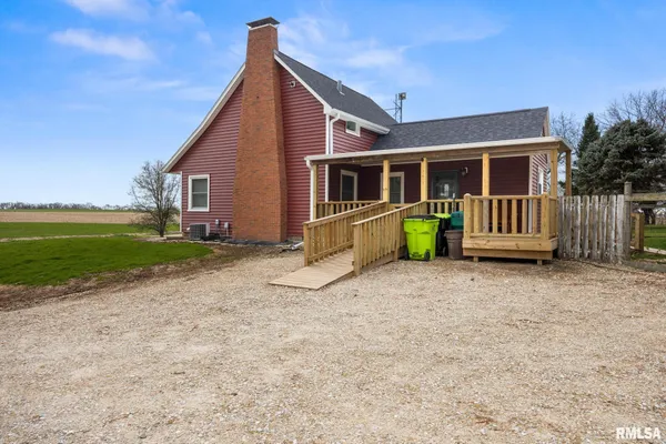 $274,500 | 2423 North Cramer Road, Elmwood, IL 61529