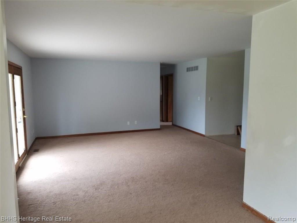 187 East Allen Road Howell, MI 48855 - Photo 25 of 32 Allen Rd 187 (28).jpg