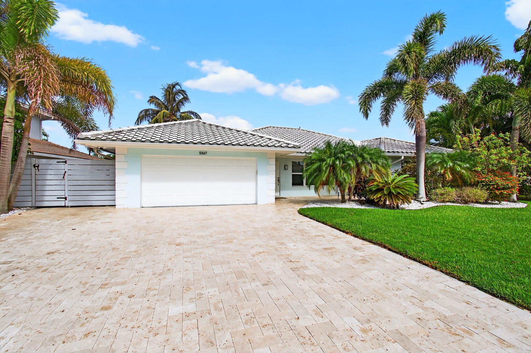5567 Rico Drive Boca Raton, FL 33487 - Photo 3 of 37 3-web-or-mls-DSC_5941