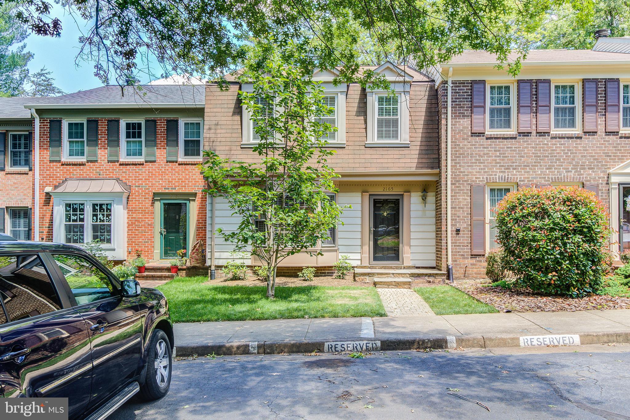 2165 Pond View Court Reston, VA 20191 - Photo 1 of 34 Gallery Image 1