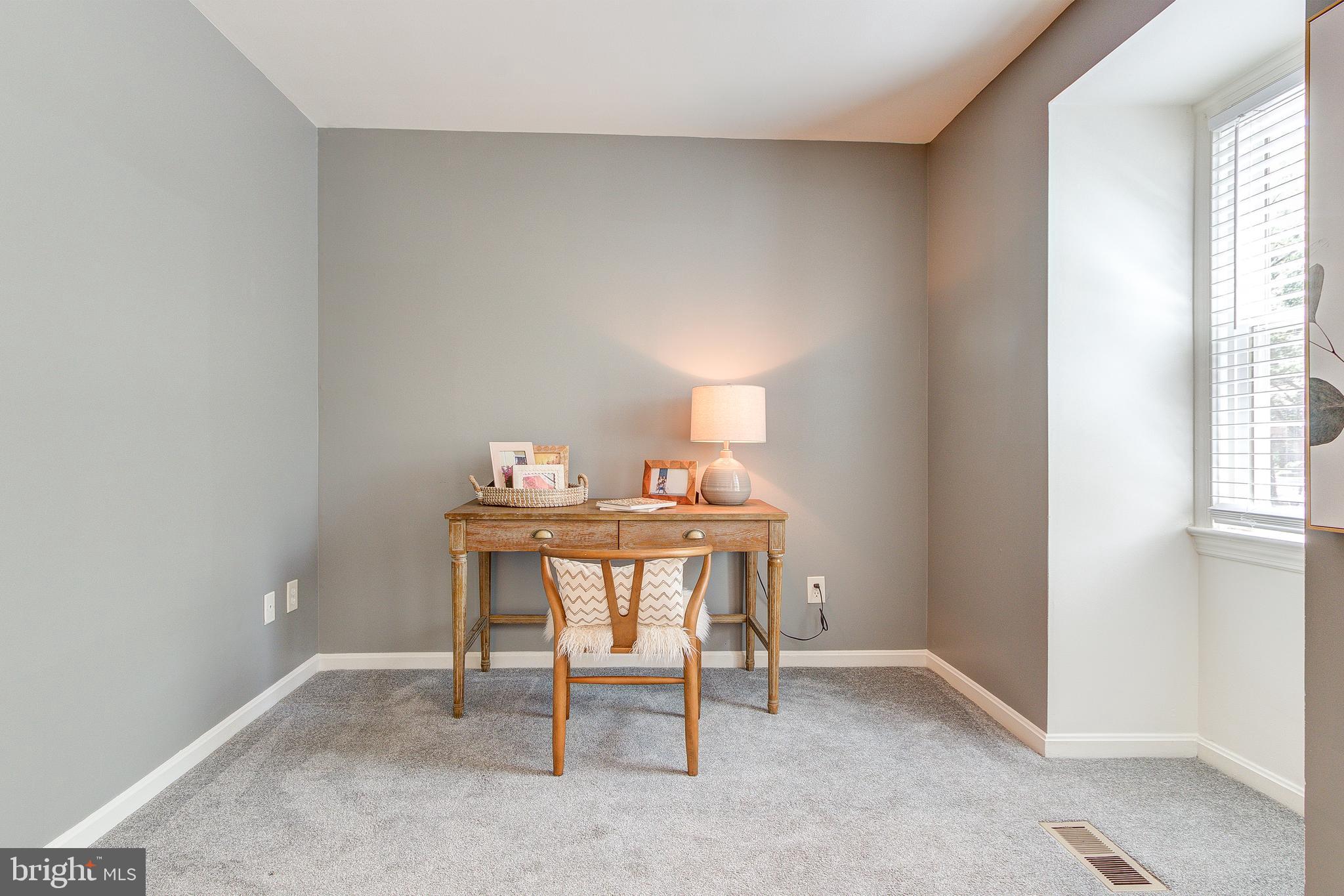 2165 Pond View Court Reston, VA 20191 - Photo 23 of 34 Gallery Image 23