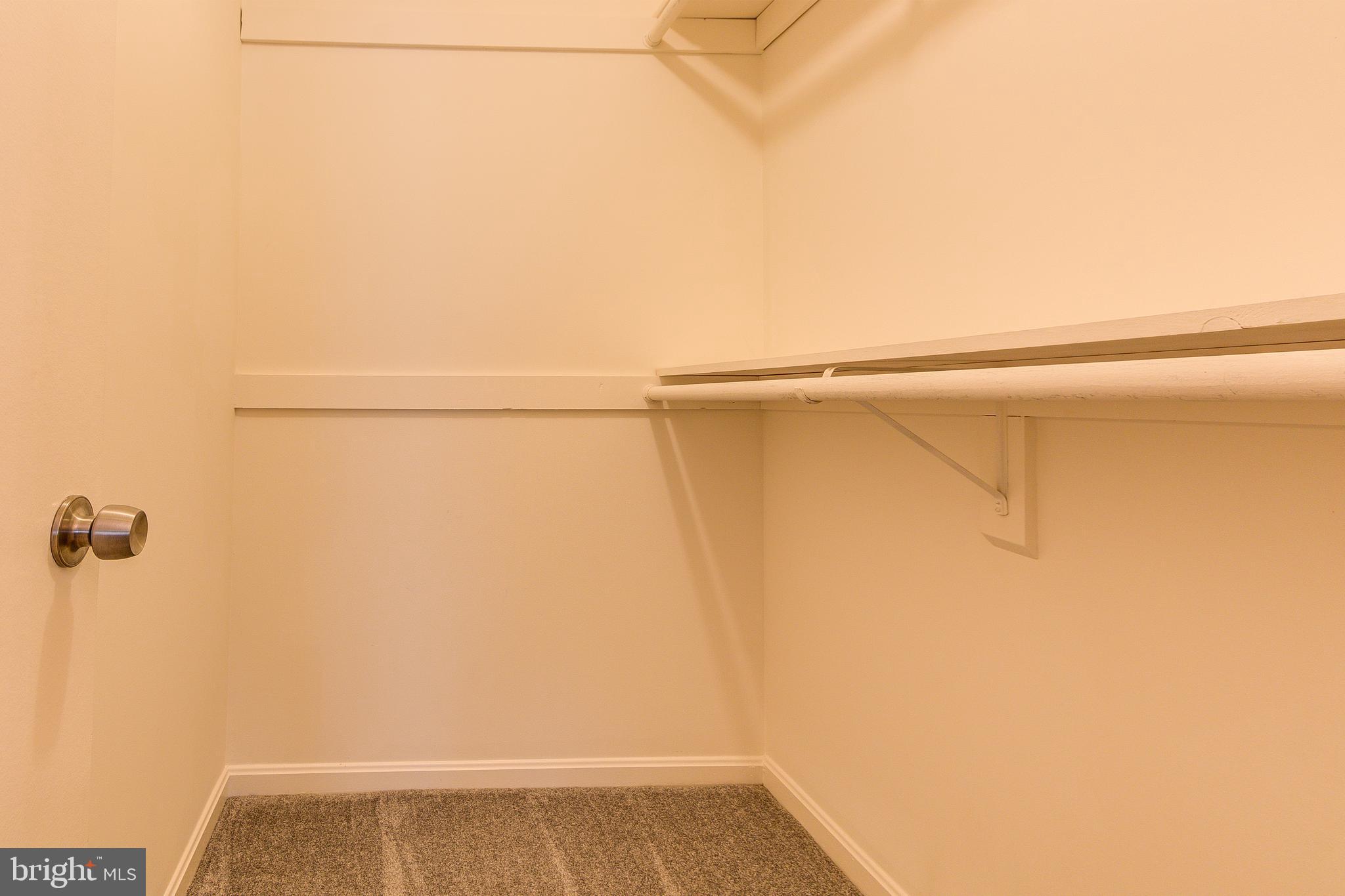 2165 Pond View Court Reston, VA 20191 - Photo 25 of 34 Gallery Image 25